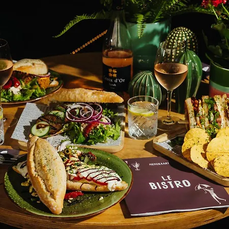 Le Bistro-2